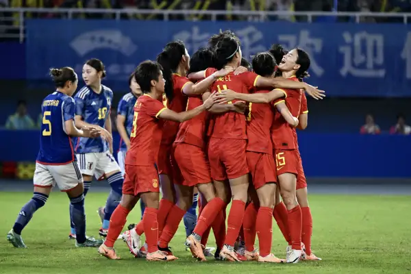 杭州亚运会足球女子组半决赛,中国队不敌日本队(10)